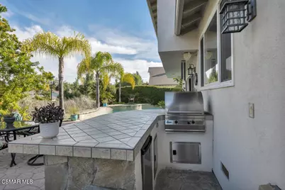 199 W Sidlee Street, Thousand Oaks, CA 91360 - Photo 46