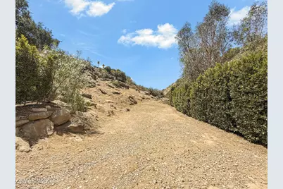 7368 Santa Susana Pass Road, Simi Valley, CA 93063 - Photo 44