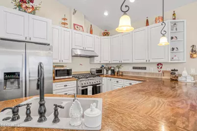 7368 Santa Susana Pass Road, Simi Valley, CA 93063 - Photo 12