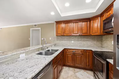 4950 Louise Avenue #301, Encino, CA 91316 - Photo 12