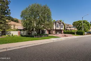 29507 Fountainwood St, Agoura Hills, CA 91301 - Photo 2