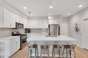 135 Farmhouse Dr, Simi Valley, CA 93065 - Photo 10