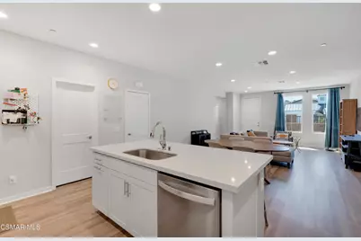 135 Farmhouse Drive #3, Simi Valley, CA 93065 - Photo 12
