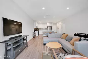 135 Farmhouse Dr, Simi Valley, CA 93065 - Photo 6