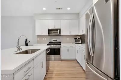 135 Farmhouse Drive #3, Simi Valley, CA 93065 - Photo 14