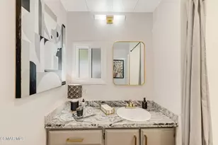2576 Thunderbird, Thousand Oaks, CA 91362 - Photo 22