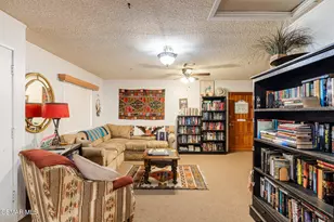 2576 Thunderbird, Thousand Oaks, CA 91362 - Photo 40