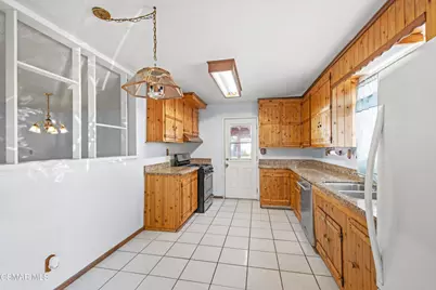 1790 Casarin Street, Simi Valley, CA 93065 - Photo 8
