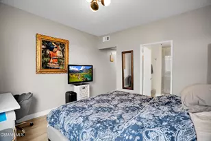 4348 Mammoth Ave, Sherman Oaks, CA 91423 - Photo 18