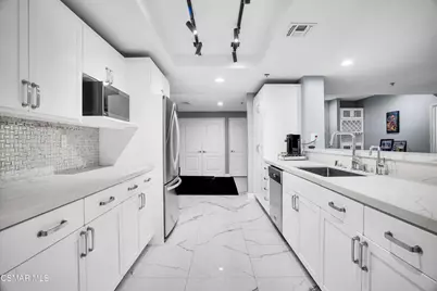 4348 Mammoth Avenue #203, Sherman Oaks, CA 91423 - Photo 14