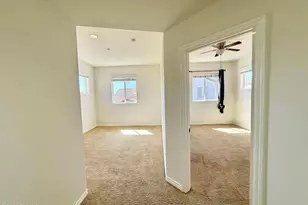2399 Chiquita Ln, Thousand Oaks, CA 91362 - Photo 16