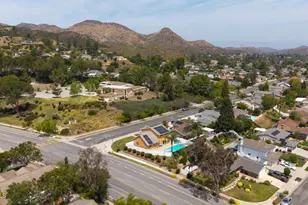 276 Knollwood Dr, Newbury Park, CA 91320 - Photo 2