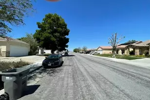 1766 W Ave H 1, Lancaster, CA 93534 - Photo 22