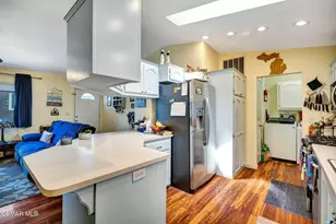 11401 Topanga Canyon Blvd, Chatsworth, CA 91311 - Photo 8