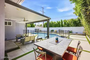 19130 Sylvan St, Tarzana, CA 91335 - Photo 24