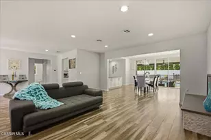 19130 Sylvan St, Tarzana, CA 91335 - Photo 10