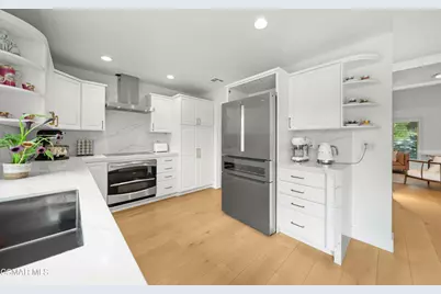 1690 Stoddard Avenue, Thousand Oaks, CA 91360 - Photo 12