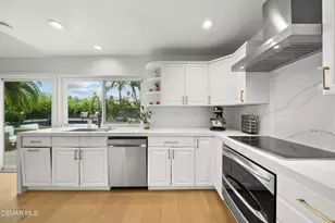 1690 Stoddard Ave, Thousand Oaks, CA 91360 - Photo 12