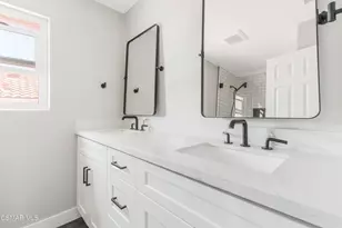 493 Messina Pl, Oak Park, CA 91377 - Photo 10