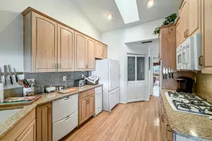 2568 Northshore Ln, Westlake Village, CA 91361 - Photo 12