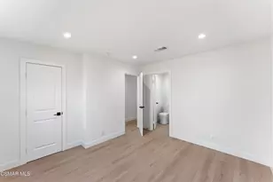 1554 Ahart St, Simi Valley, CA 93065 - Photo 22