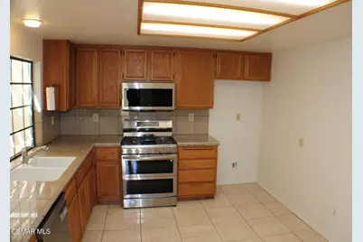 704 Wind Willow Way, Simi Valley, CA 93065 - Photo 18