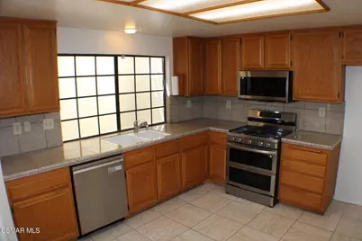 704 Wind Willow Way, Simi Valley, CA 93065 - Photo 14