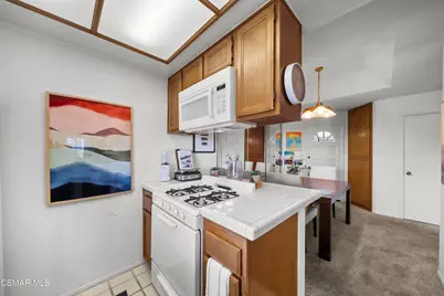 5728 Skyview Way #G, Agoura Hills, CA 91301 - Photo 10