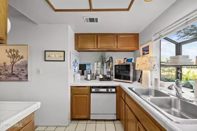5728 Skyview Way #G, Agoura Hills, CA 91301 - Photo 8