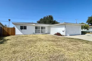 305 Sherman Ave, Moorpark, CA 93021 - Photo 2