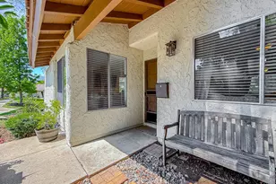 1128 Canterford Cir, Westlake Village, CA 91361 - Photo 4