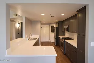 5350 White Oak Ave, Encino, CA 91316 - Photo 6