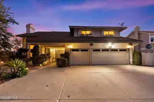 22100 Dardenne St, Calabasas, CA 91302 - Photo 2