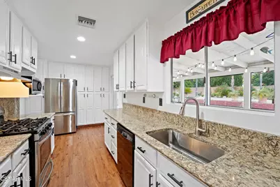 2340 Calle Malvon, Thousand Oaks, CA 91360 - Photo 4