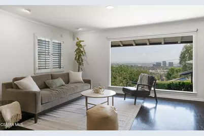 22438 Venido Road, Woodland Hills, CA 91364 - Photo 2