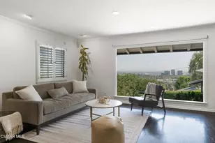 22438 Venido Rd, Woodland Hills, CA 91364 - Photo 2