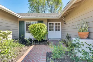 62 Lucero St, Thousand Oaks, CA 91360 - Photo 2