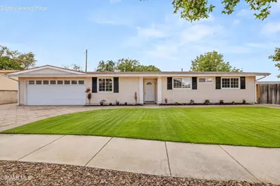1005 Sheffield Place, Thousand Oaks, CA 91360 - Photo 2