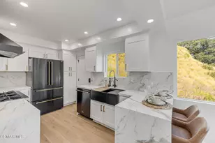 8655 Appian Way, Los Angeles, CA 90046 - Photo 16