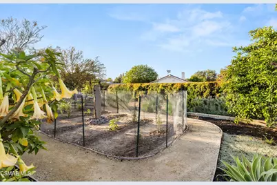 121 Windsong Street, Thousand Oaks, CA 91360 - Photo 24