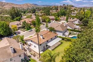 5627 Middle Crest Dr, Agoura Hills, CA 91301 - Photo 2