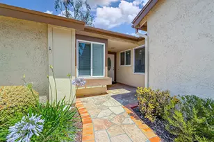 42203 Village 42, Camarillo, CA 93012 - Photo 2