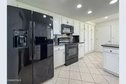 42203 Village 42, Camarillo, CA 93012 - Photo 10