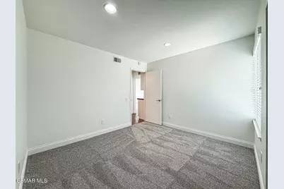 42203 Village 42, Camarillo, CA 93012 - Photo 16