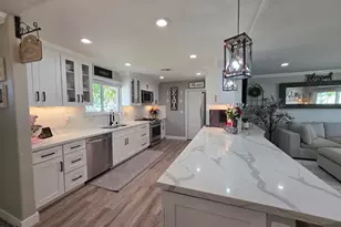 1748 Ahart St, Simi Valley, CA 93065 - Photo 6