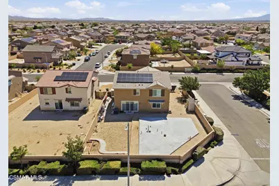 37913 Avenida De Diego, Palmdale, CA 93552 - Photo 10