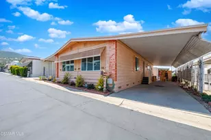 51 St Charles Ct, Newbury Park, CA 91320 - Photo 2