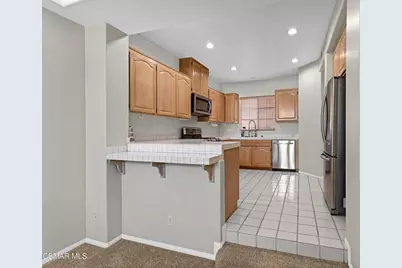 1048 Mountain Oak Place, Newbury Park, CA 91320 - Photo 16