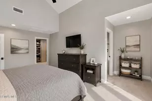 2854 E Sierra Dr, Thousand Oaks, CA 91362 - Photo 14