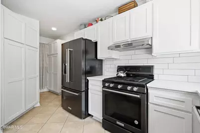211 McAfee Court, Thousand Oaks, CA 91360 - Photo 18